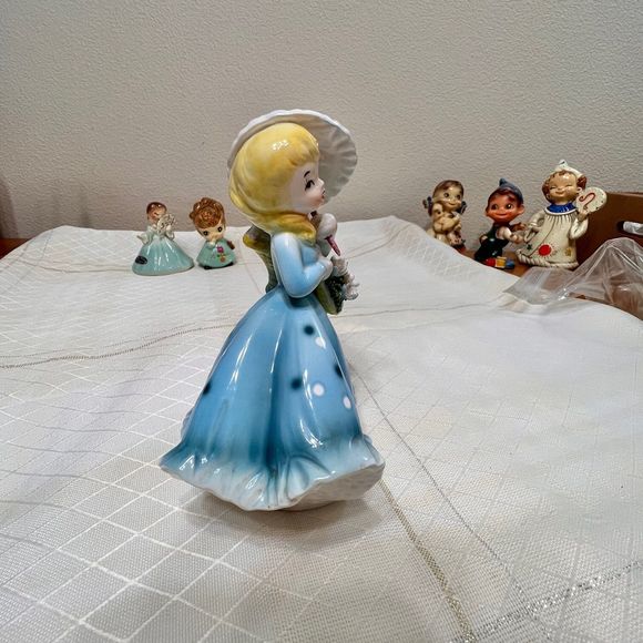 1960s Vintage Lefton #1868 Southern Belle Girl, Ceramic Porcelain Figurine - Picture 3 of 10